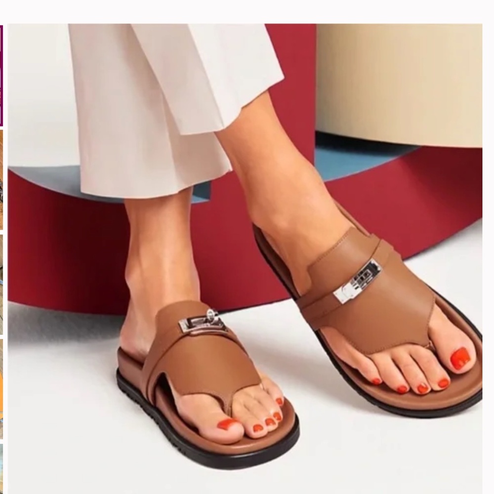 Hermes Empire Sandals Gold size 38 Brand new - never worn